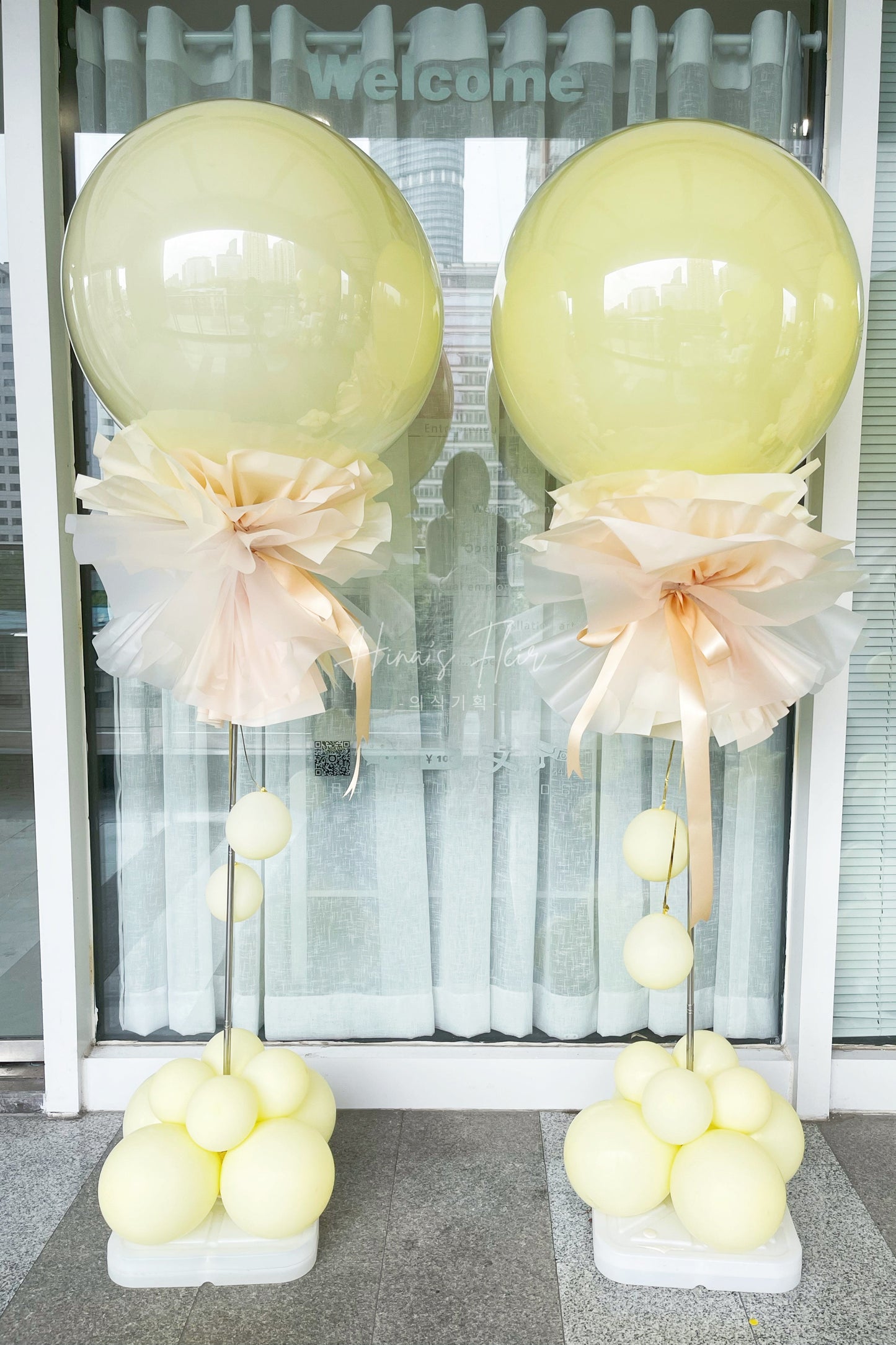 Lemon / Light Yellow Grand Guiding Pillar