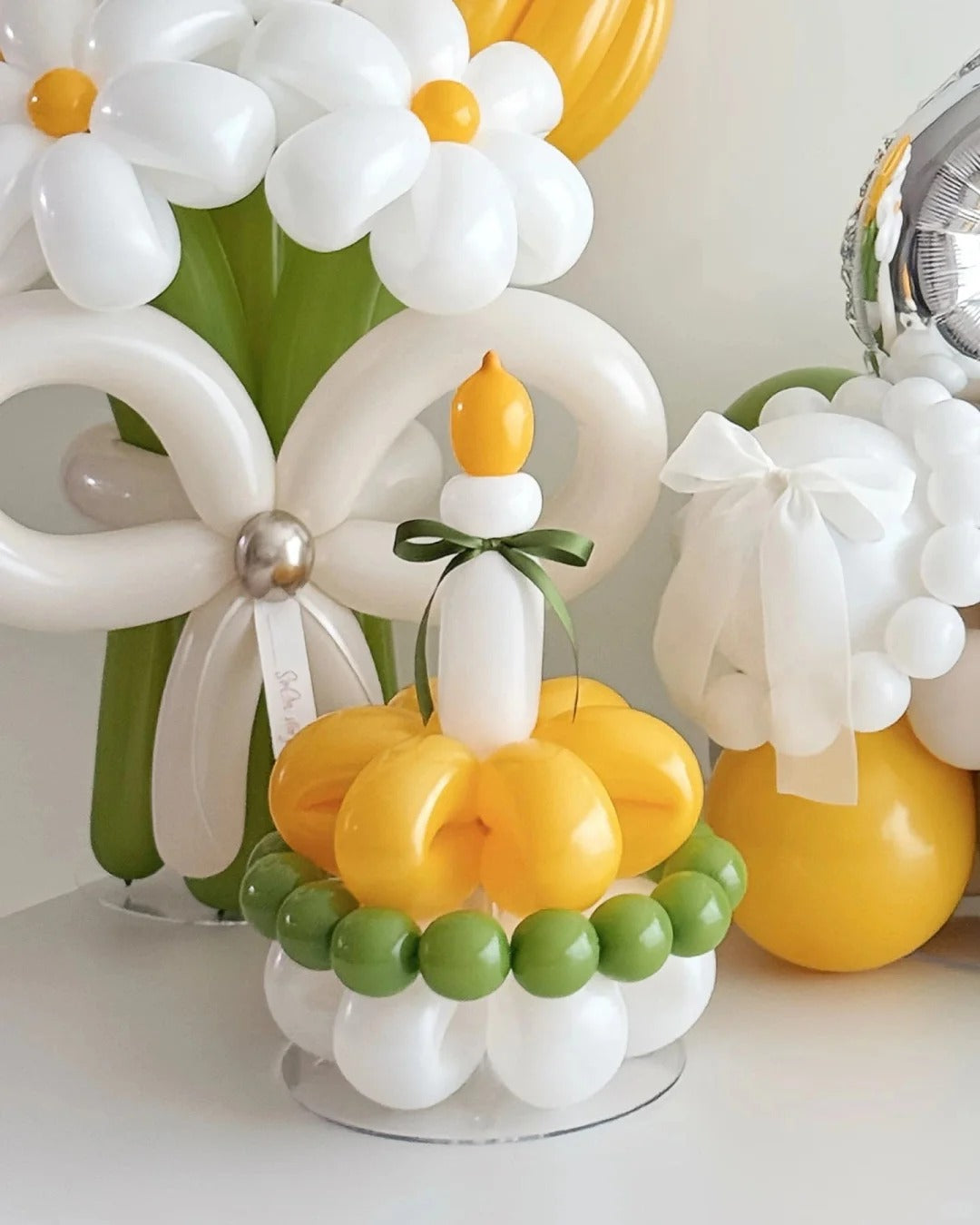 Golden Daisy 22 – Birthday Balloon Set