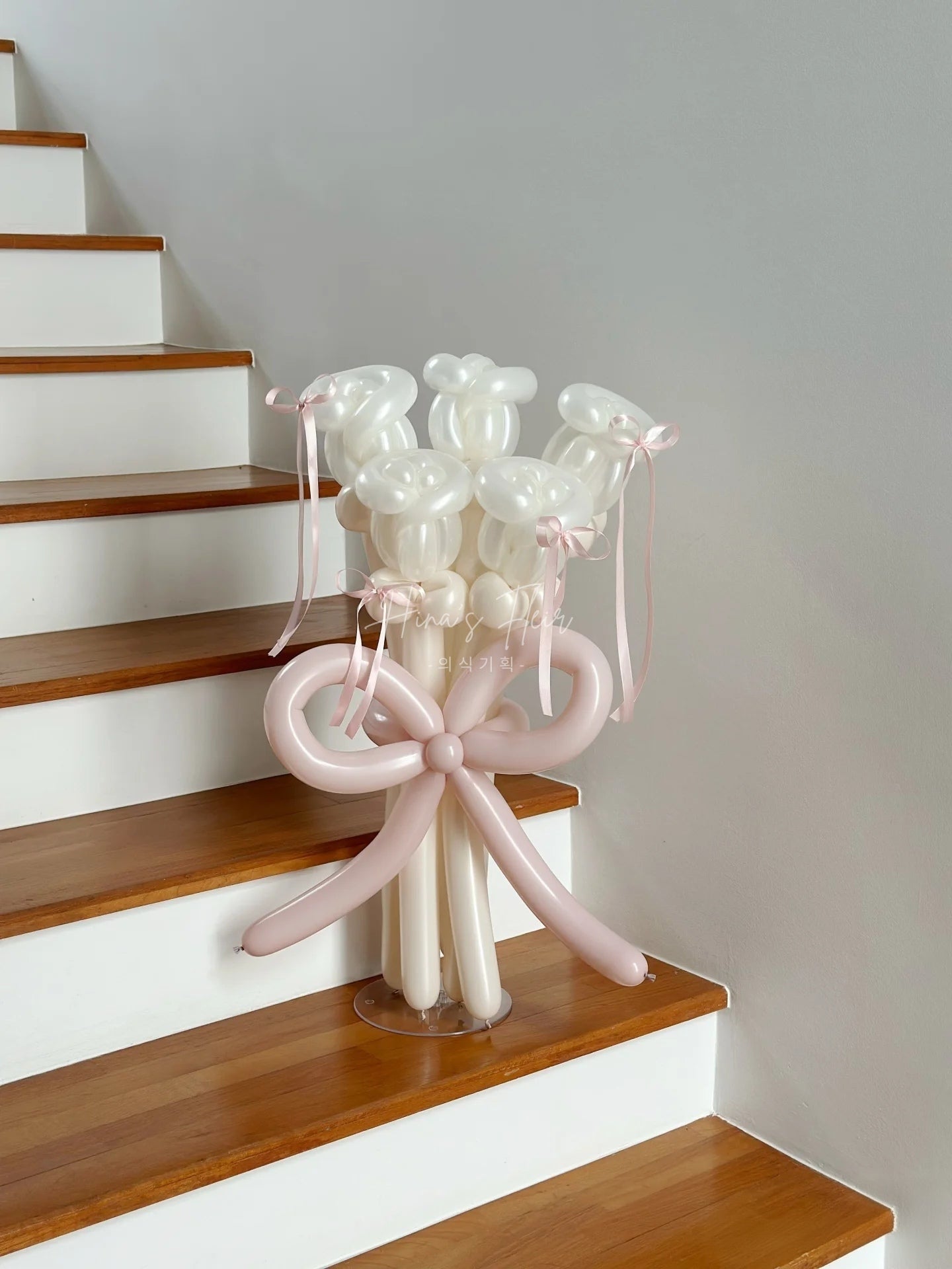 Petite Pearl White Rose Bud