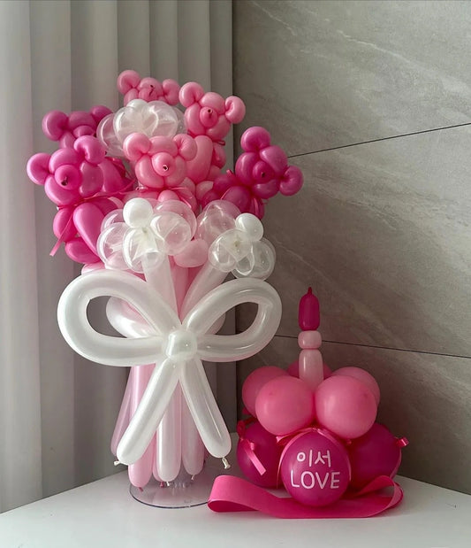 🎀 Sweetheart Bear Bloom Set – Balloon Flower & Cake Combo