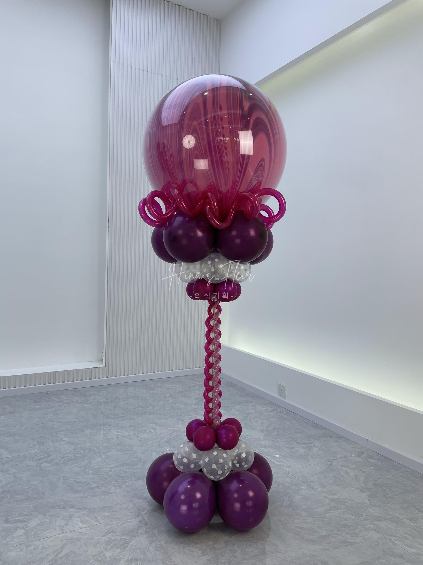 Simple Twist-styled Guide Pillar