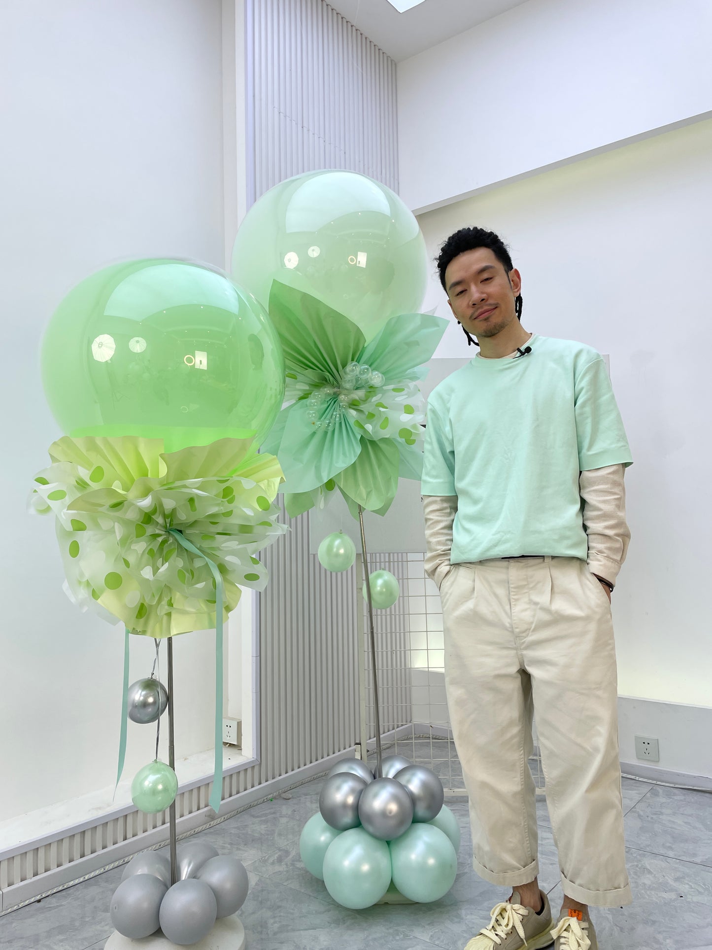 Light / Dark Mint Green Grand Guiding Pillar