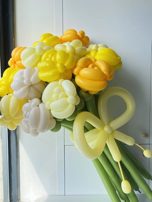 Sunbeam Rose Bouquet – 16 stems